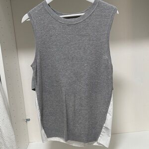 Banana Republic Gray and White sleeveless sweater